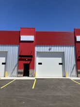 285127 Frontier Rd, Calgary, AB for lease Building Photo- Image 2 of 17