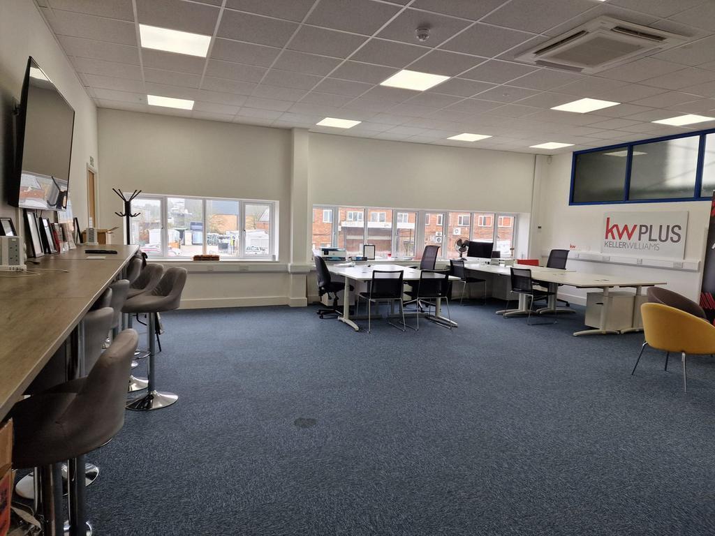 31-31A Robjohns Rd, Chelmsford for lease Building Photo- Image 1 of 5