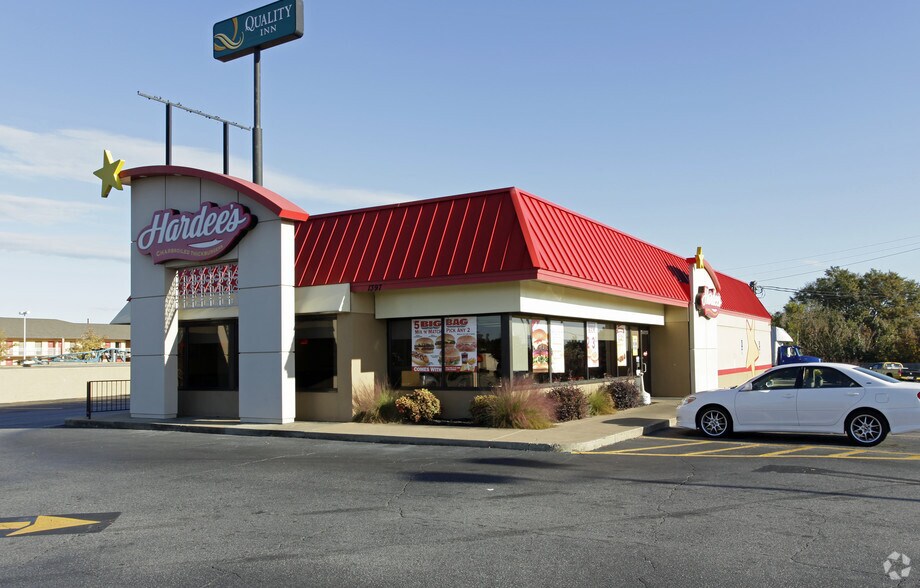 1397 E Main St, Duncan, SC for sale - Primary Photo - Image 1 of 1