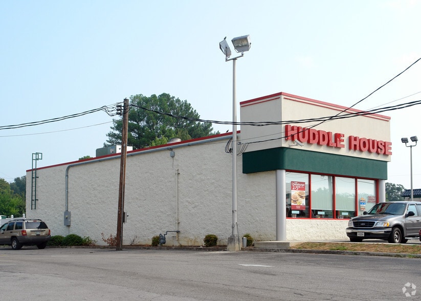 5611 Brainerd Rd, Chattanooga, TN for sale - Building Photo - Image 3 of 6