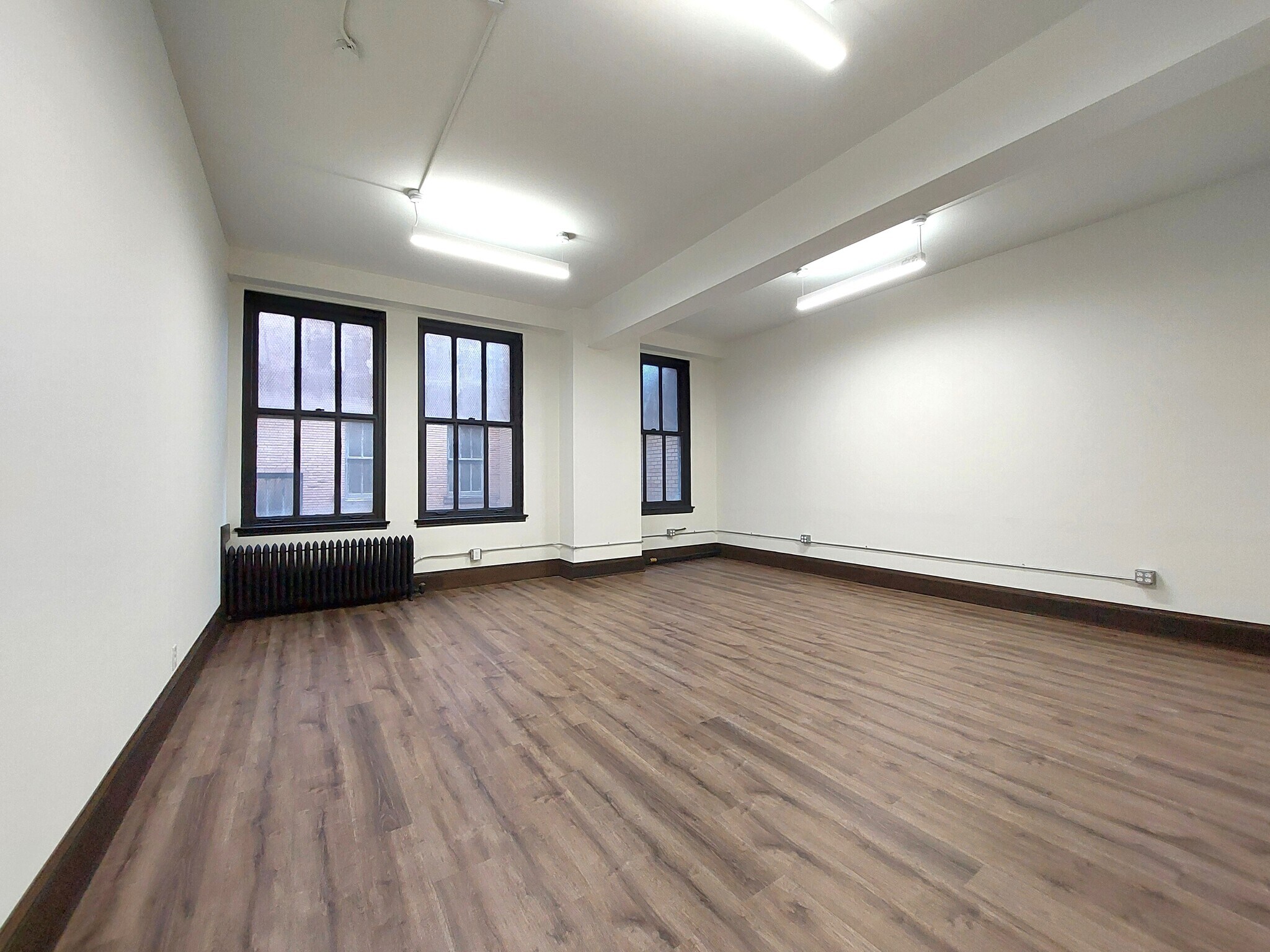 275 4th St E, Saint Paul, MN for lease Interior Photo- Image 1 of 3