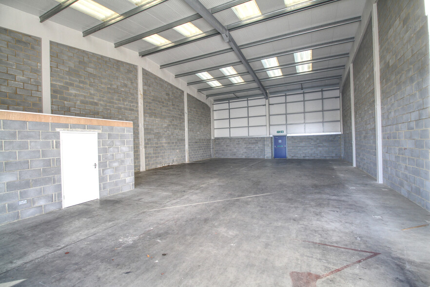 Folders Ln E, Hassocks for lease - Building Photo - Image 2 of 2