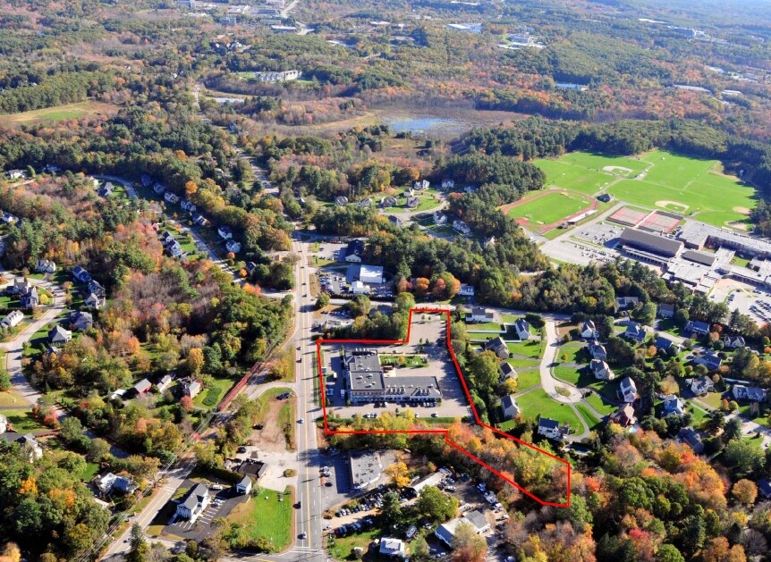 318 Main St, Northborough, MA 01532 Post Road Marketplace