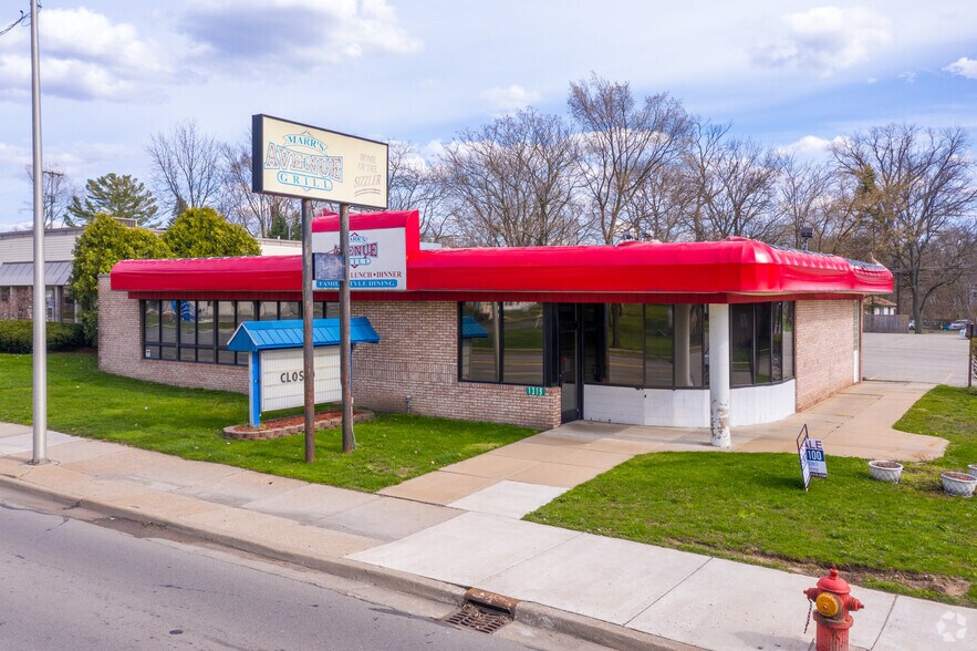 1319 E Michigan Ave, Jackson, MI 49201