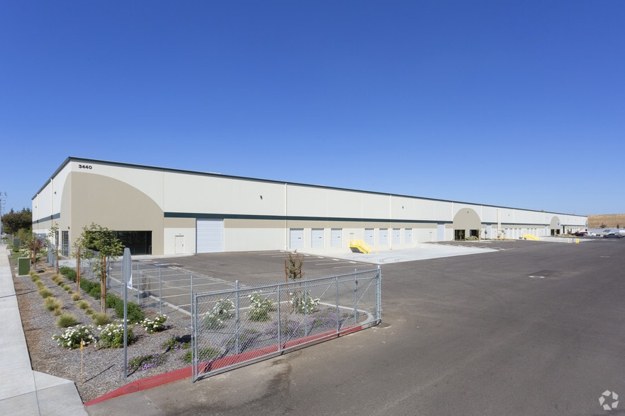 3440 S East Ave, Fresno, CA for sale - Building Photo - Image 1 of 1