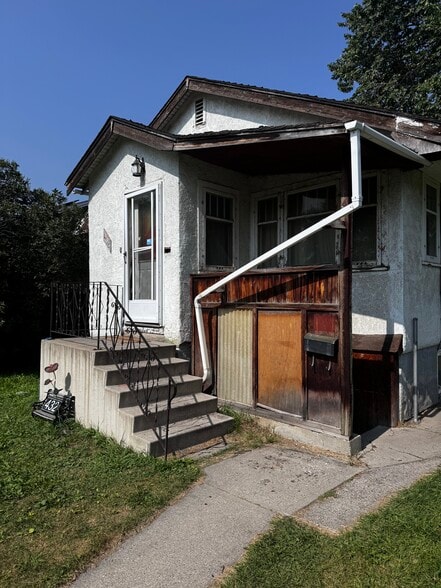 432 14 NW ave, Calgary, AB for sale - Building Photo - Image 3 of 5