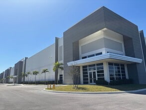 9535 NW 174th St, Hialeah, FL for lease Building Photo- Image 1 of 14