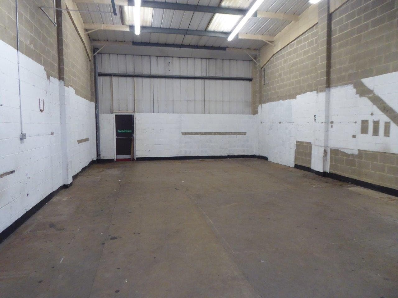 Longfield Rd, Tunbridge Wells for lease Interior Photo- Image 1 of 4