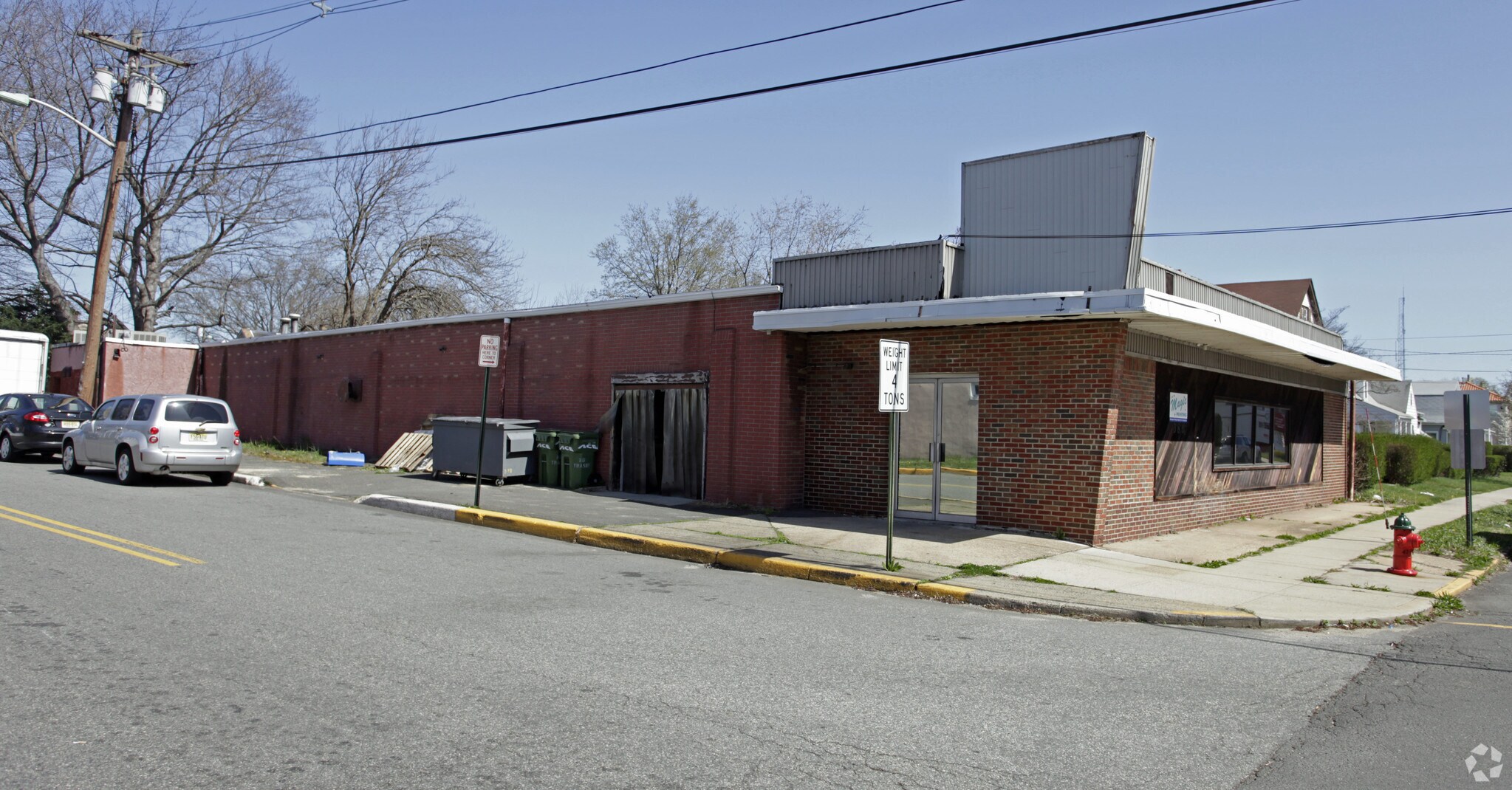 386 Avenel St, Avenel, NJ 07001