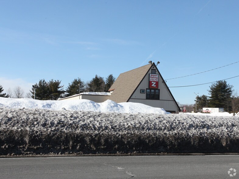 3 International Dr, East Granby, CT 06026