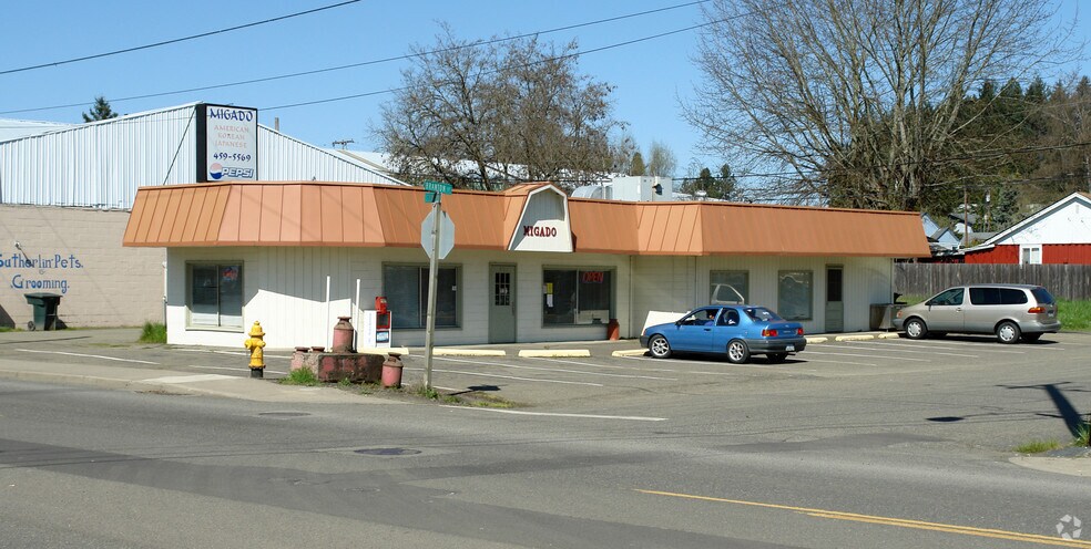 901 W Central Ave, Sutherlin, OR for sale - Primary Photo - Image 1 of 1