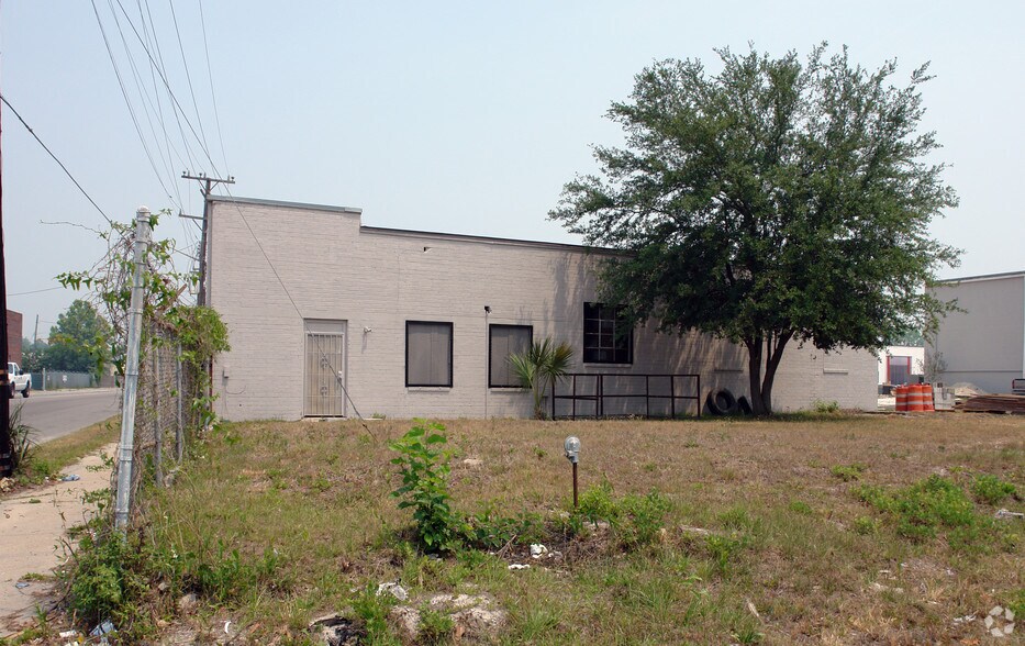 2446 Dennis St, Jacksonville, FL for sale - Building Photo - Image 2 of 4