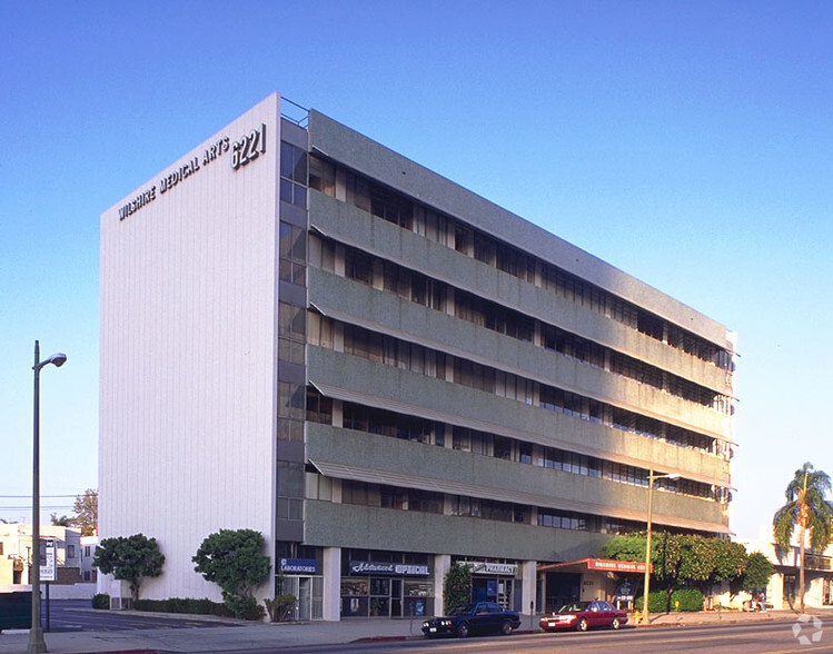 6221 Wilshire Blvd, Los Angeles, CA for lease - Building Photo - Image 2 of 8