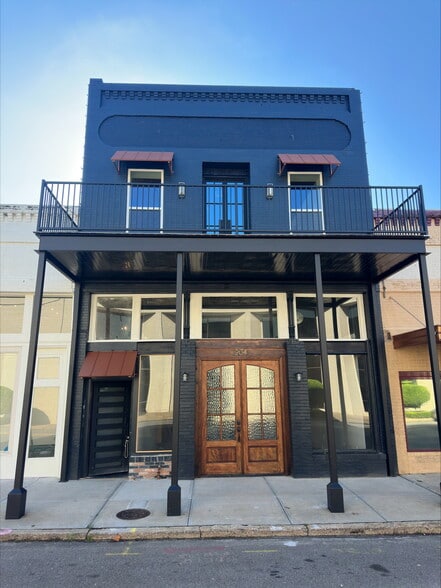 204 Church St, Sulphur Springs, TX for lease - Building Photo - Image 1 of 7