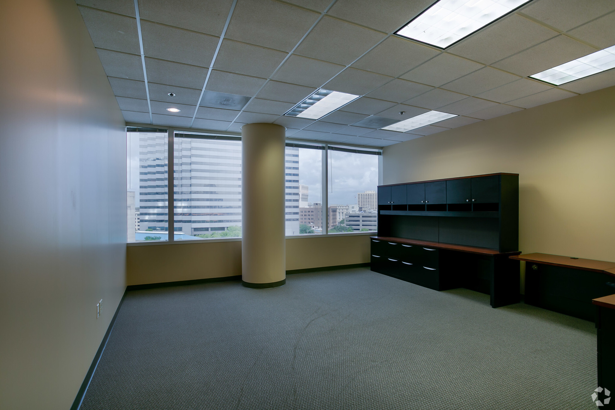 225 Water St, Jacksonville, FL for lease Interior Photo- Image 1 of 1