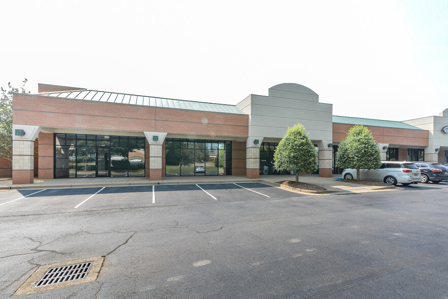 17200 Chenal Pky, Little Rock, AR for lease - Building Photo - Image 2 of 11