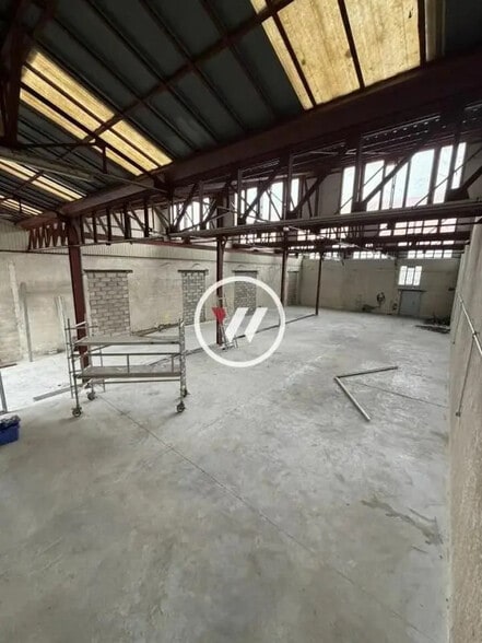 Industrial in Bezons for sale - Building Photo - Image 3 of 10