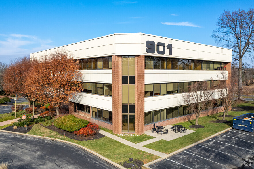 901 Lincoln Dr W, Marlton, NJ for lease - Building Photo - Image 1 of 8