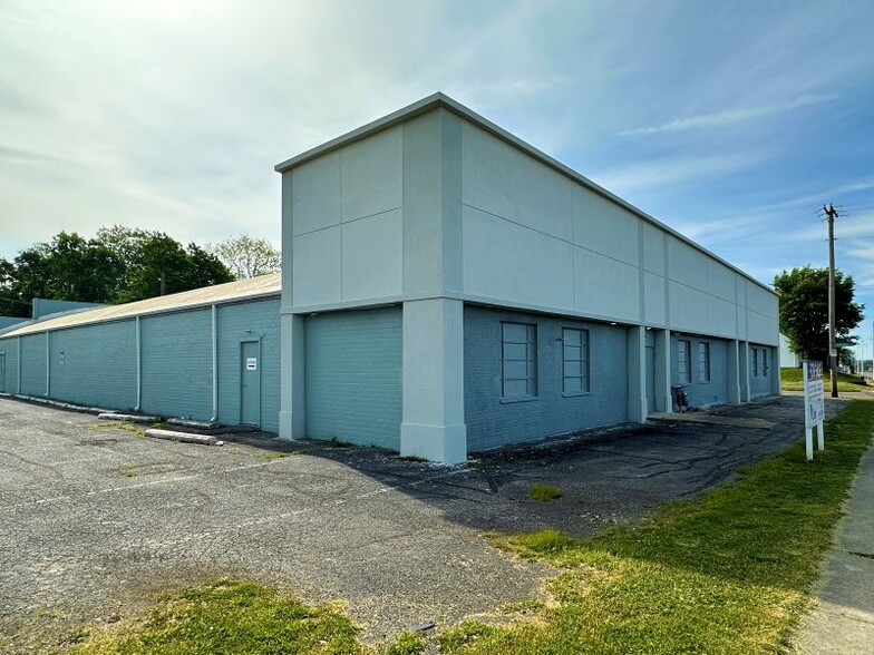 4302-4306 N Dixie Dr, Dayton, OH for sale - Building Photo - Image 1 of 17