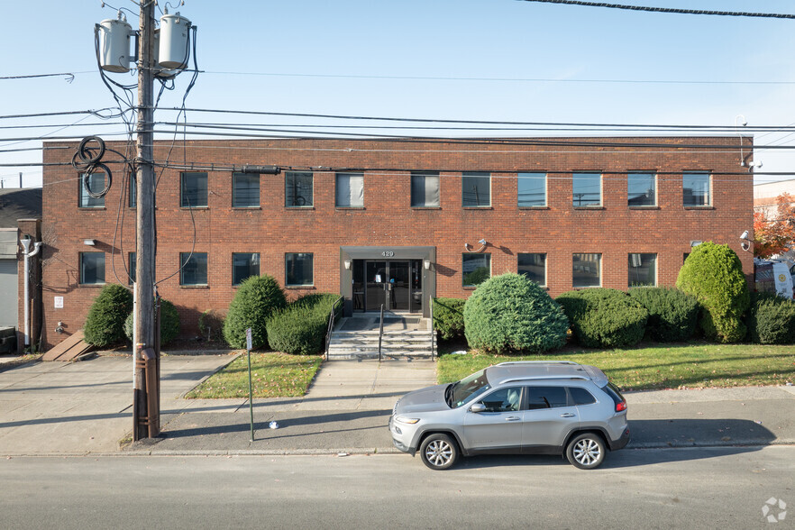 429 Getty Ave, Clifton, NJ for lease - Building Photo - Image 2 of 11