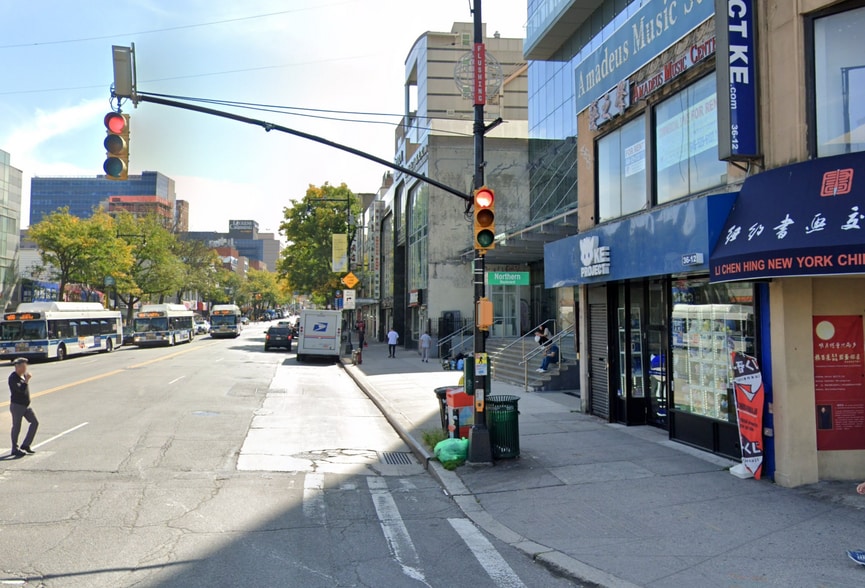 3612 Main St, Flushing, NY for lease - Building Photo - Image 3 of 4