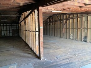 5226 E Hillsborough Ave, Tampa, FL for lease Building Photo- Image 2 of 2