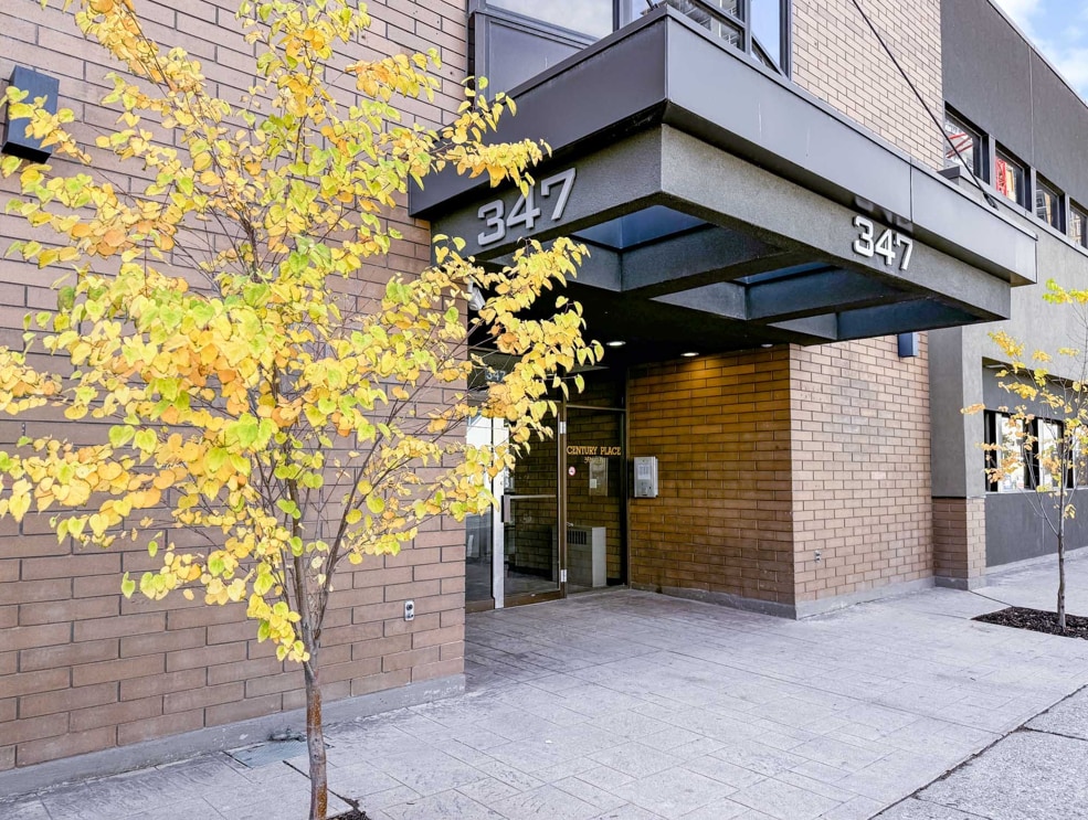 347 Leon Av, Kelowna, BC for sale Primary Photo- Image 1 of 1