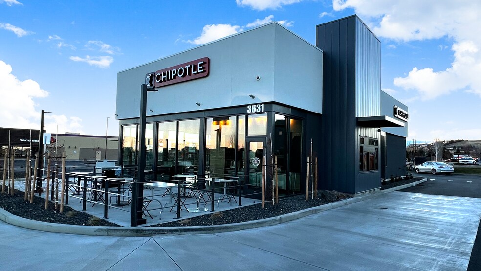 3631 Plaza Way, Kennewick, WA for sale - Primary Photo - Image 1 of 1