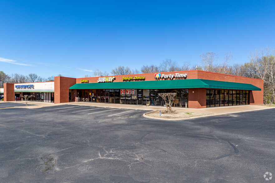 601-605 S Aspen Ave, Broken Arrow, OK for lease - Building Photo - Image 1 of 3