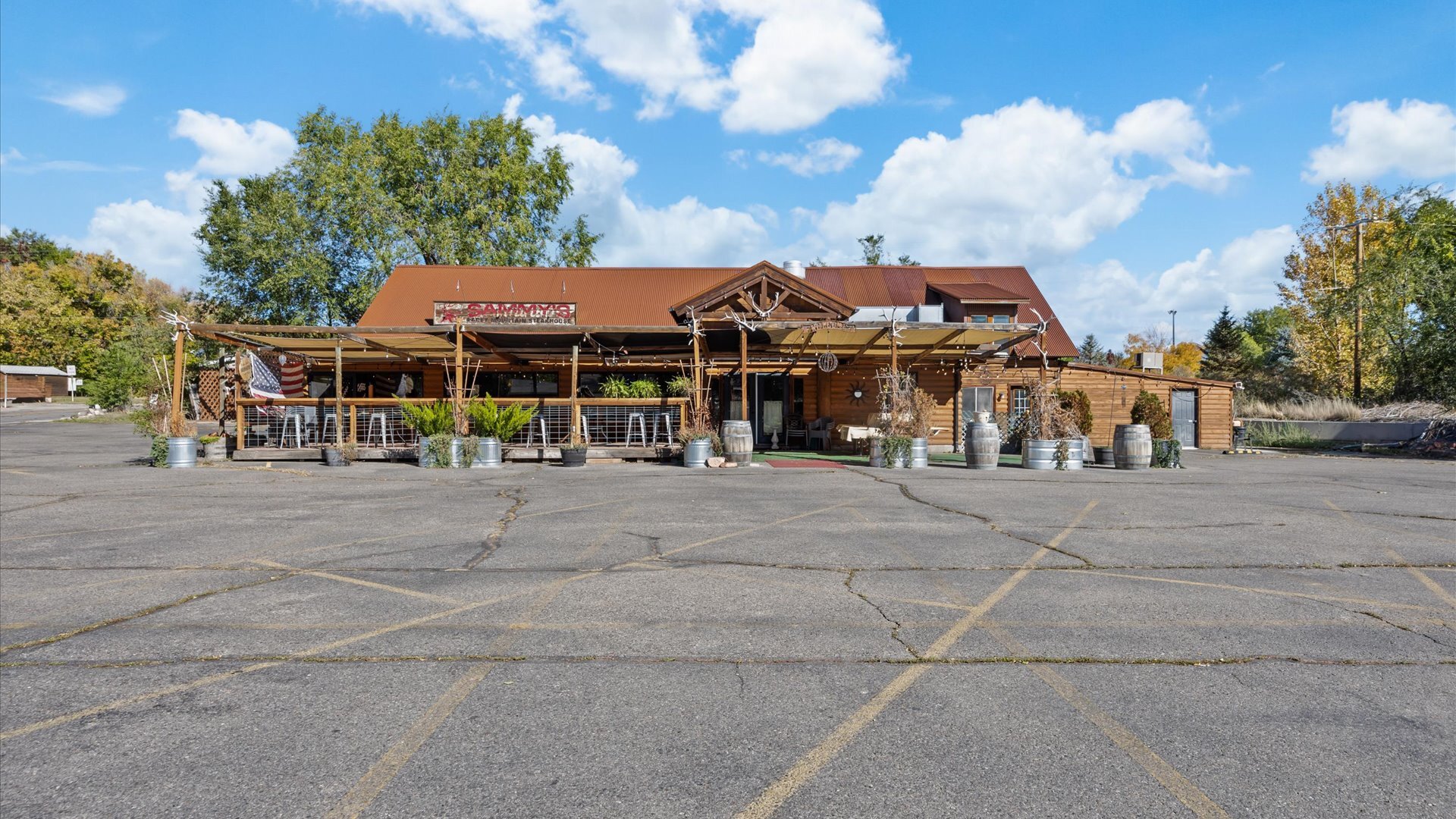 412 Park Ave, Rifle, CO for sale Primary Photo- Image 1 of 44