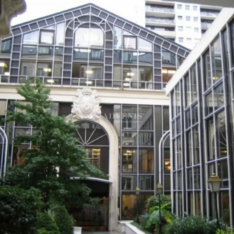 Office in Paris for lease Building Photo- Image 1 of 7