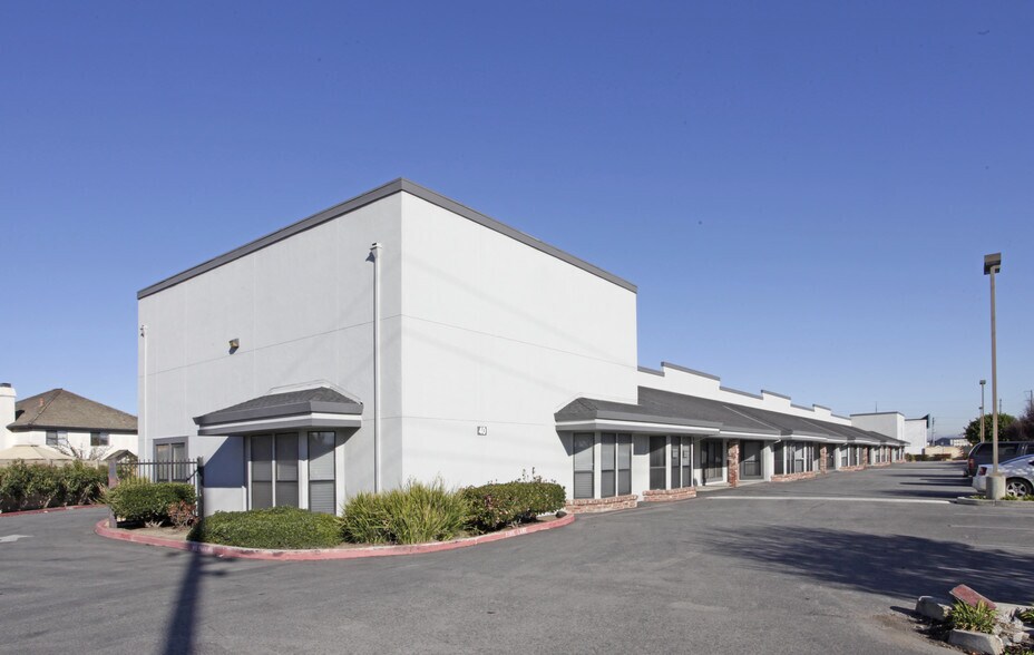 40 Clark St, Salinas, CA for lease - Building Photo - Image 1 of 2