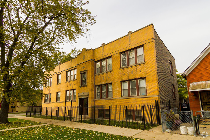 3752 W Huron St, Chicago, IL for sale - Building Photo - Image 2 of 29