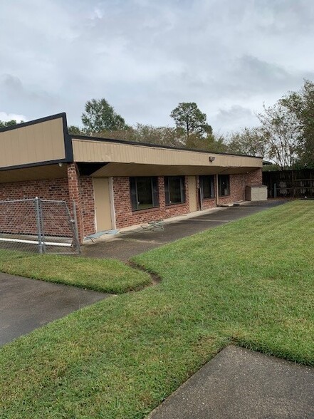 12562 S Harrells Ferry Rd, Baton Rouge, LA for sale - Building Photo - Image 2 of 11