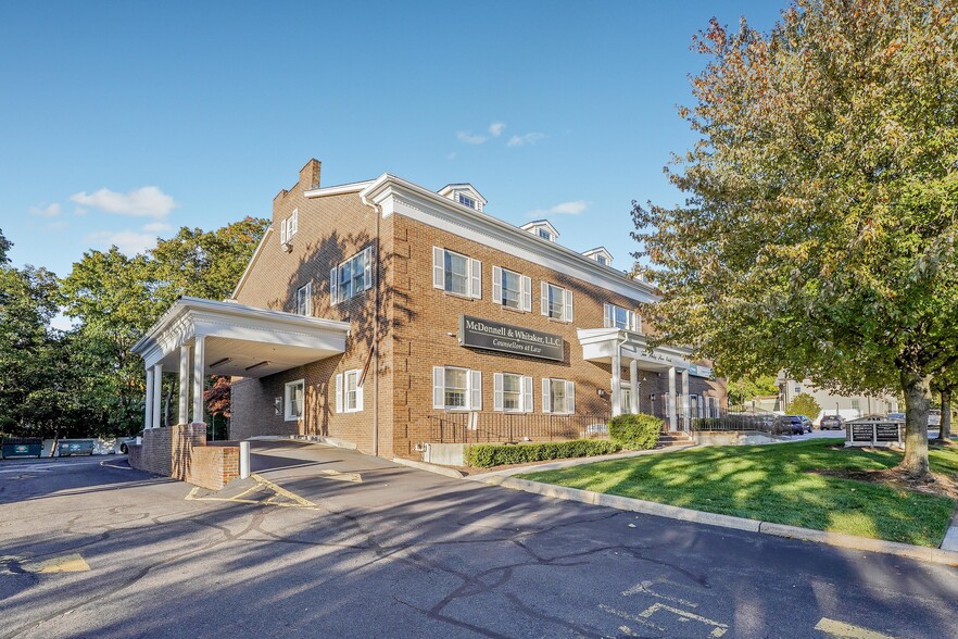 245 E Main St, Ramsey, NJ for lease - Building Photo - Image 3 of 6