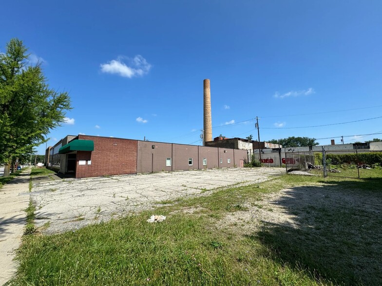 2116 Madison Ave, Toledo, OH for sale - Building Photo - Image 3 of 6