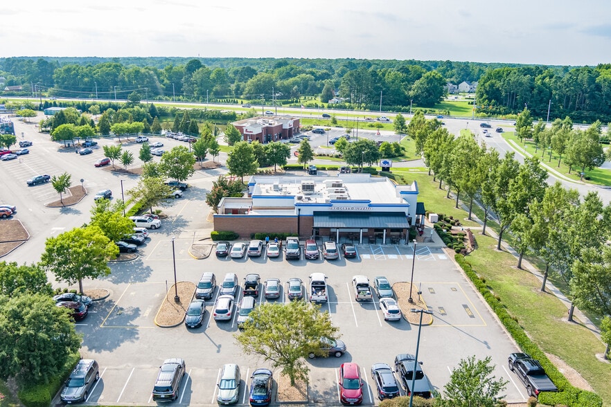 612 Grassfield Pky, Chesapeake, VA for lease - Building Photo - Image 3 of 5