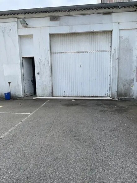 Office in Brest for lease - Building Photo - Image 2 of 5