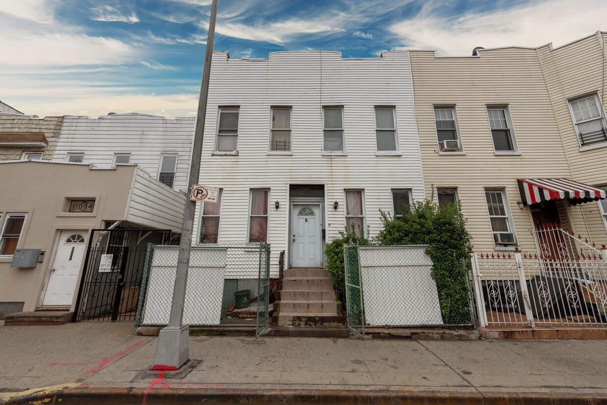1032 Cypress Ave, Ridgewood, NY for sale Primary Photo- Image 1 of 1