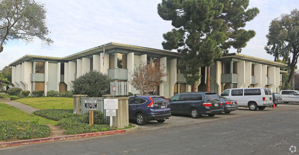 7700 Edgewater Dr, Oakland, CA for sale - Primary Photo - Image 1 of 1