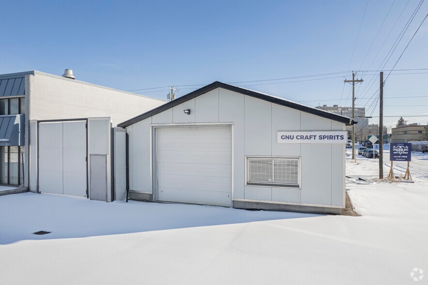1604 38th Ave, Calgary, AB for sale - Primary Photo - Image 1 of 1