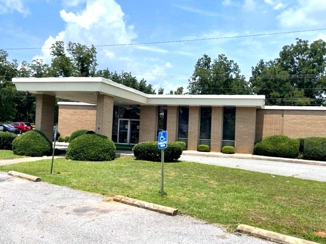 701 Bluebird Blvd, Fort Valley, GA for sale - Primary Photo - Image 1 of 8