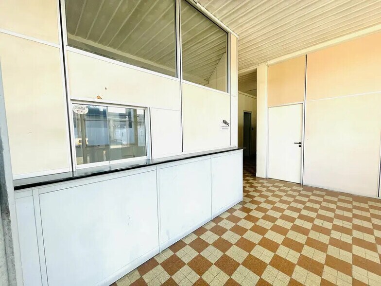 Office in Le Havre for lease - Interior Photo - Image 3 of 5