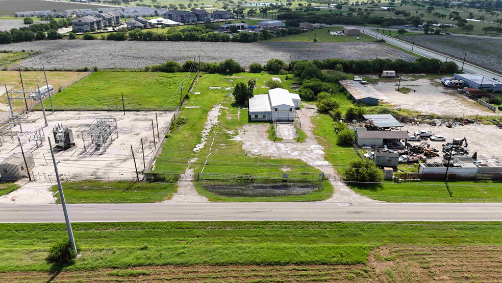 1220 S Navigation Blvd, Corpus Christi, TX for lease - Aerial - Image 3 of 5