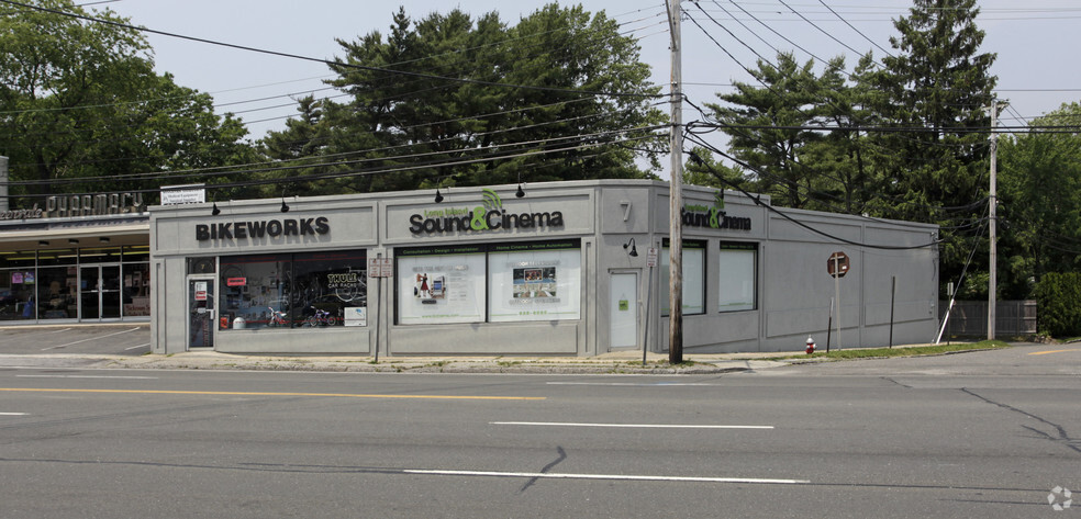 7 Northern Blvd, Greenvale, NY for lease - Building Photo - Image 2 of 9