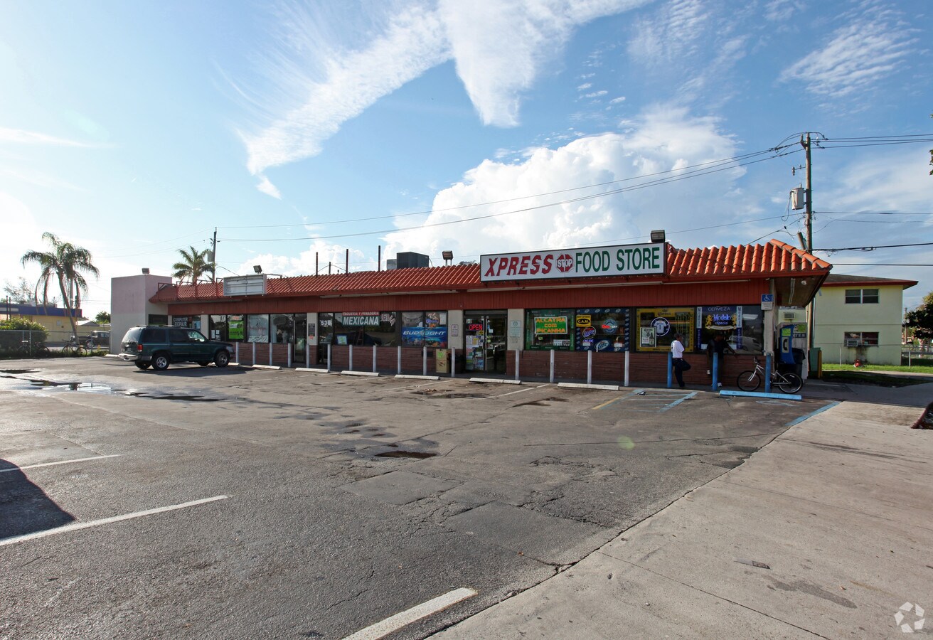 530 W Sample Rd, Pompano Beach, FL 33064