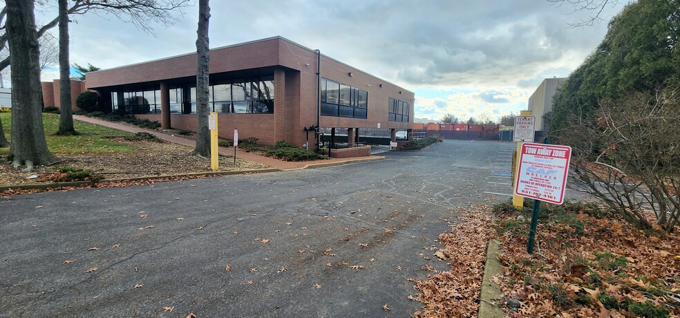 1 Michael Ave, Farmingdale, NY for lease - Building Photo - Image 3 of 32