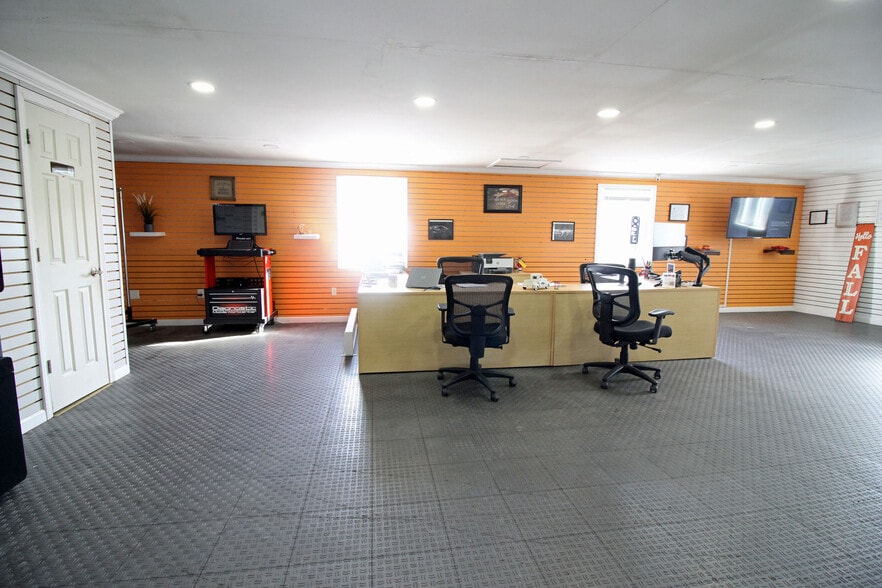 5 Mill St N, Marlborough, MA for lease - Interior Photo - Image 3 of 7