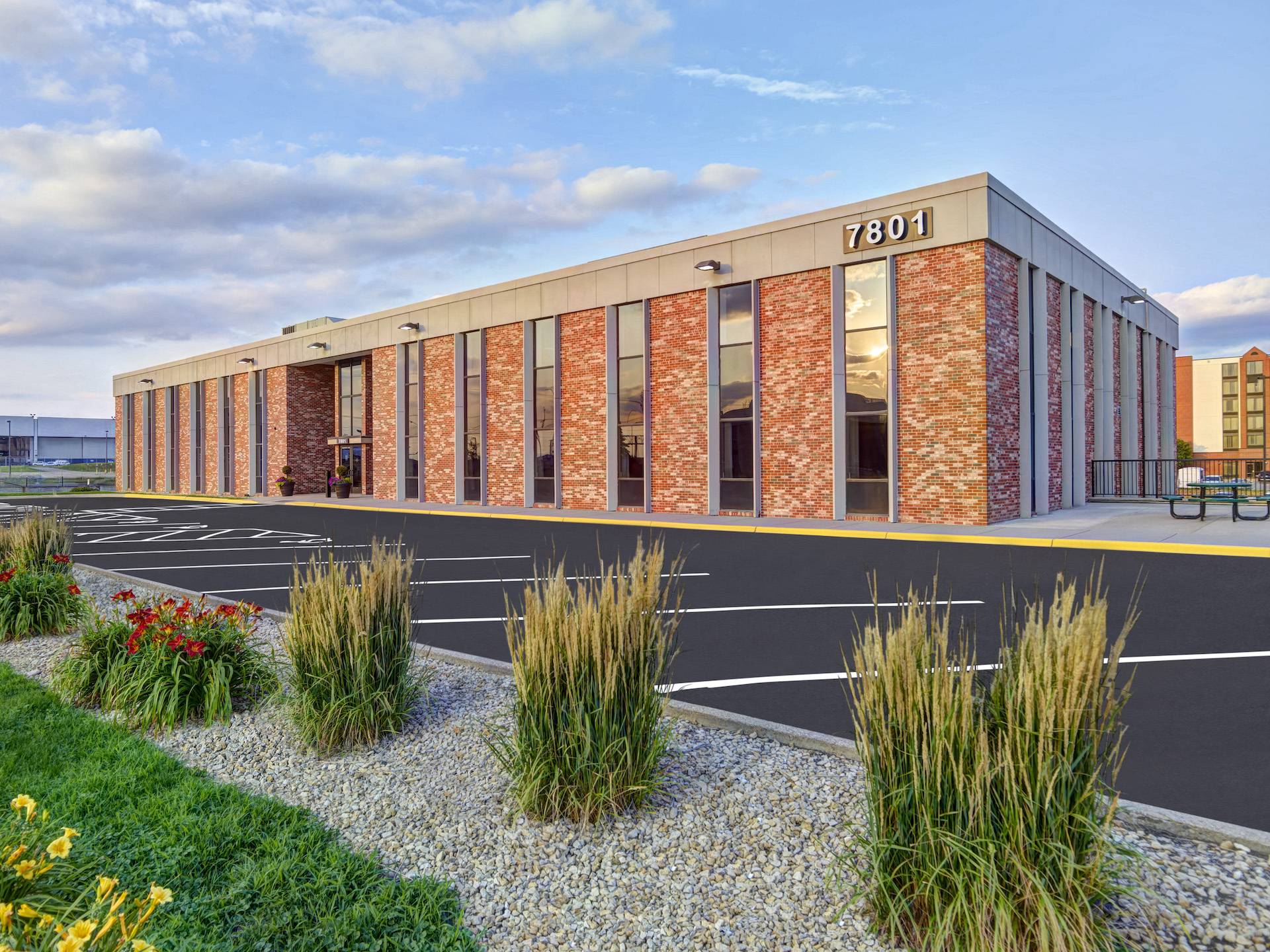 7801 Metro Pky, Bloomington, MN for lease Building Photo- Image 1 of 2