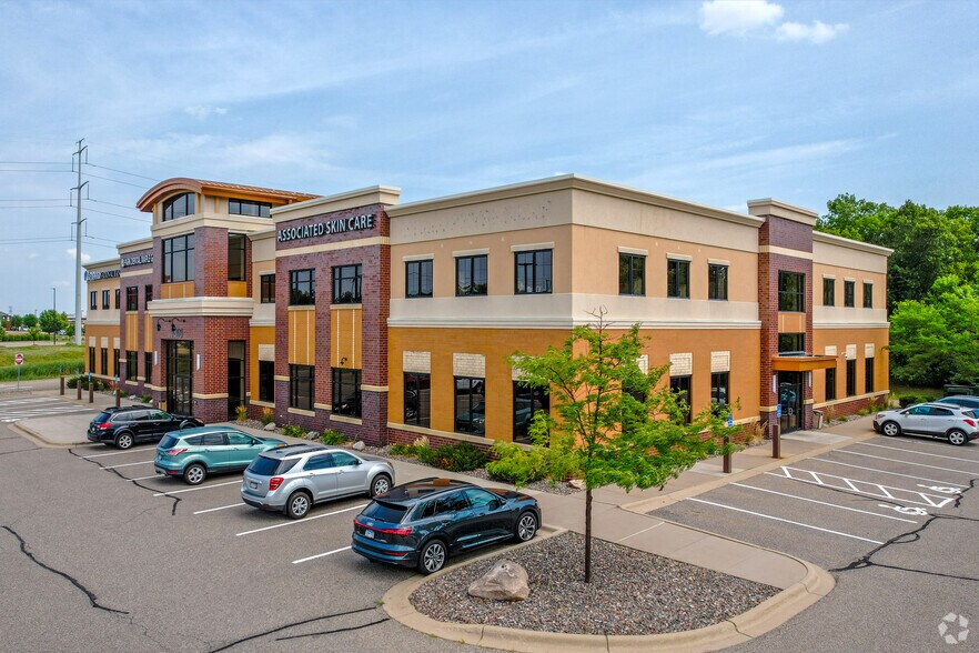 9600 Upland Ln, Maple Grove, MN for sale - Primary Photo - Image 1 of 1